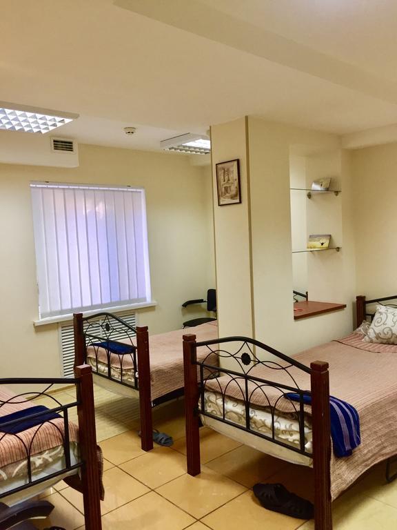 Westend Hostel Kiev Ngoại thất bức ảnh