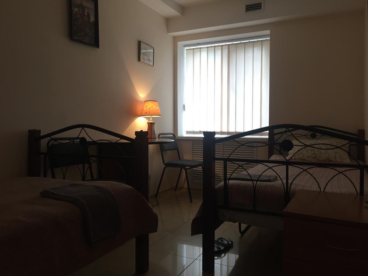 Westend Hostel Kiev Ngoại thất bức ảnh