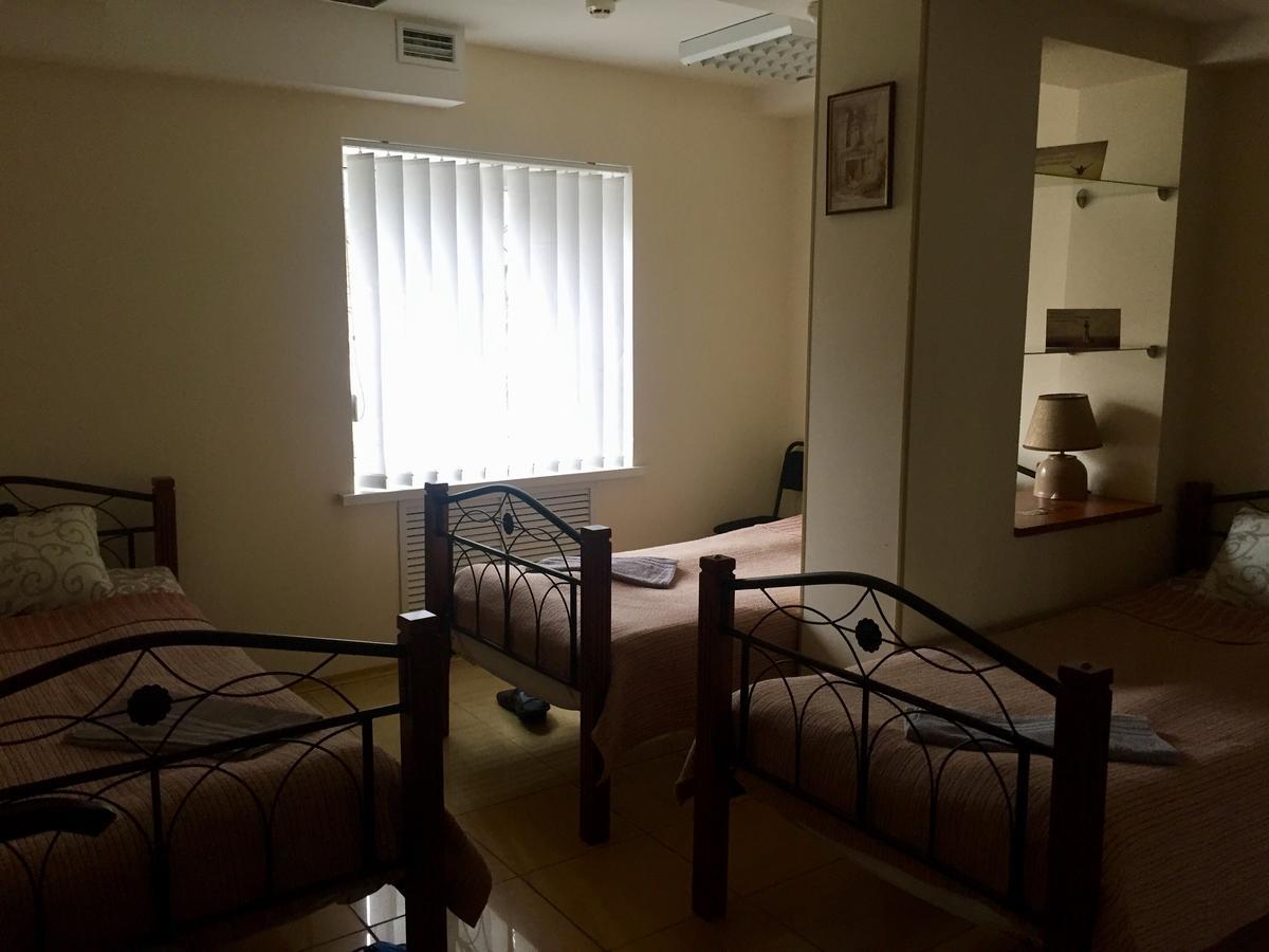 Westend Hostel Kiev Ngoại thất bức ảnh